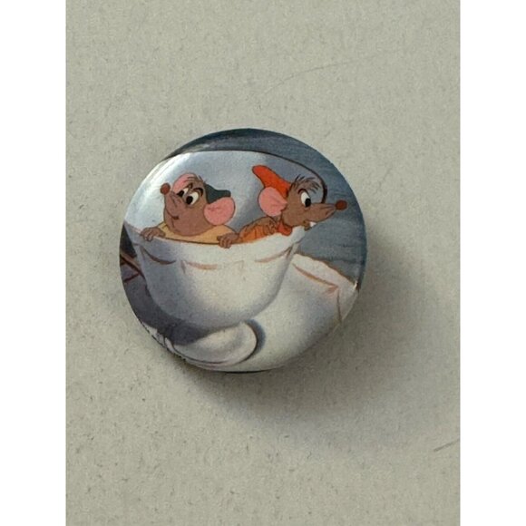 Cinderella Mice Gus And Jaq Retro Disney Pin Button D13 - Picture 1 of 2
